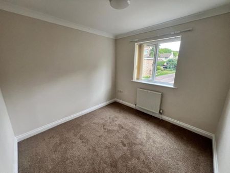 2 bedroom detached bungalow to rent - Photo 2