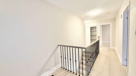 For Lease - 3036 Abernathy Way, Oakville, Ontario - Photo 4