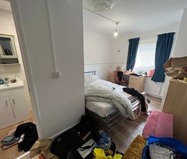 3 bedroom ground floor flat to rent - Photo 3