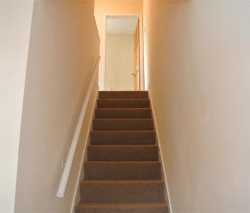 2 bedroom semi-detached house to rent - Photo 2