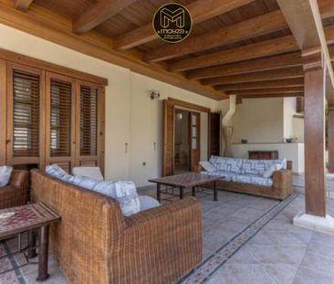 Casa en alquiler en Altos de Estepona, Estepona - Photo 1