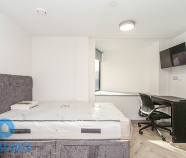 3 bed Apartment for Rent - Photo 1