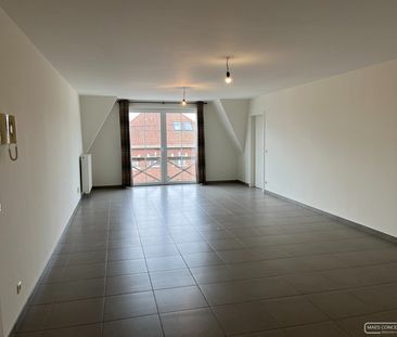 Appartement te huur dicht bij centrum Waregem met ondergrondse park... - Foto 1