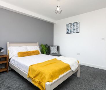 1 bedroom in a house share to rent - Photo 5