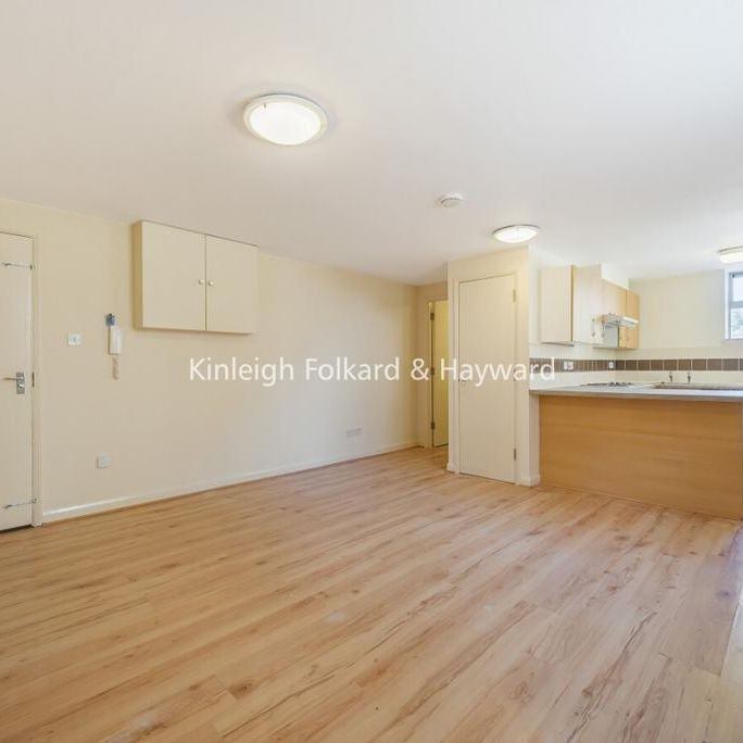 Studio to rent - Photo 1