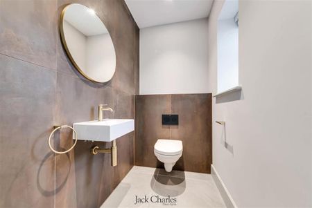 2 bedroom terraced house to rent - Photo 4