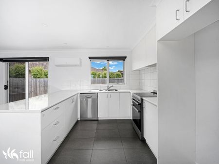 Modern three-bedroom villa in Prime Kingston Location - Photo 5