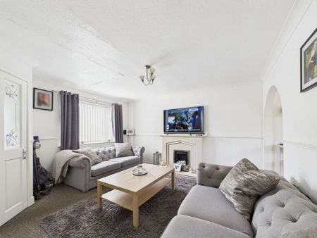 3 bedroom end of terrace house to rent - Photo 2