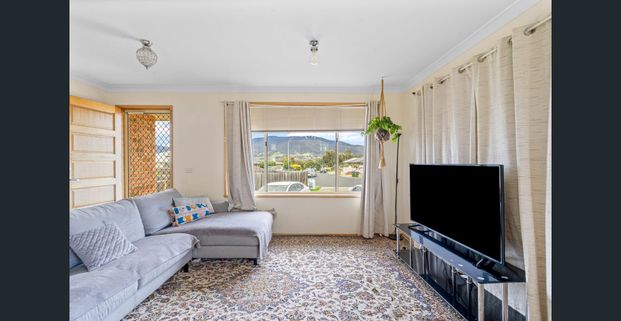 Comfortable & Practical Living - Photo 1