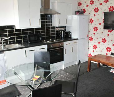 Deyne Street, Salford - Photo 1