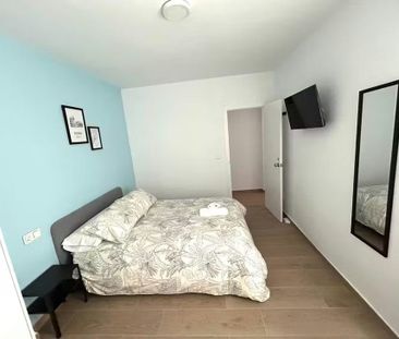 Calle Antonio Jiménez Ruiz, Málaga, Andalusia 29009 - Photo 3