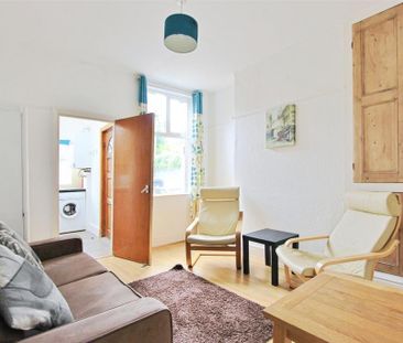 4 bedroom terraced house to rent - Photo 2