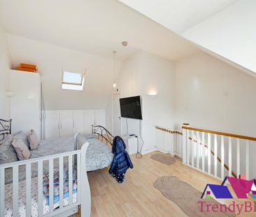 4 bedroom end of terrace house to rent - Photo 6