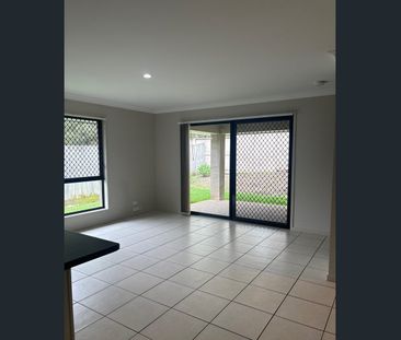 Comfortable Family Living in a Convenient Holmview Location - Photo 1