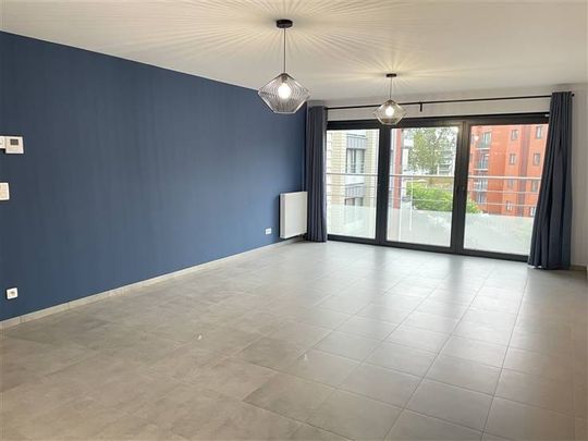 Appartement te huur - Photo 1