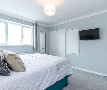 Evergreens Close, Swindon, Wiltshire, SN3 - Photo 6