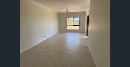 Brand New 3+1 bedroom house for rent in Farley - Photo 3