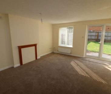 3 bedroom semi-detached house to rent - Photo 2