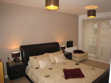 3 Bed Apartment | £670 pw - Photo 3