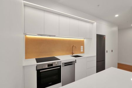 Inner-City Living at Its Best - Photo 5