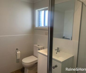 Recently Renovated Two Bedroom Granny Flat - Photo 3