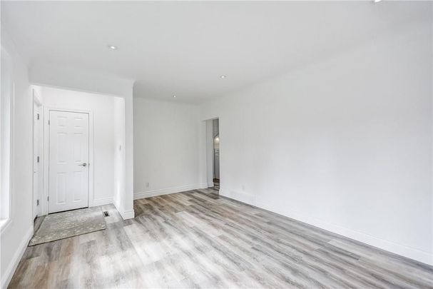 For Lease - 8 Glengarry Road, St. Catharines, Ontario - Photo 1