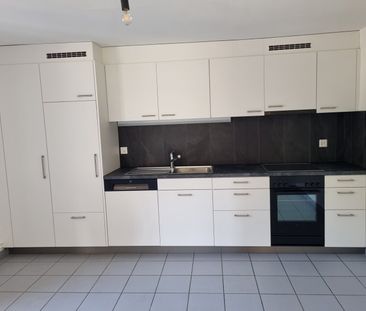 Geräumiges renoviertes Apartment - Foto 2