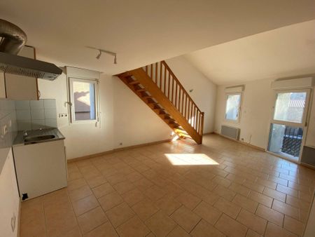 Location appartement 3 pièces 44 m² à Les Vans (07140) - Photo 2