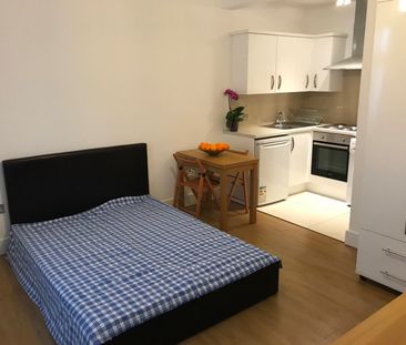 Studio Flat, Iveagh Avenue, NW10 - Photo 4