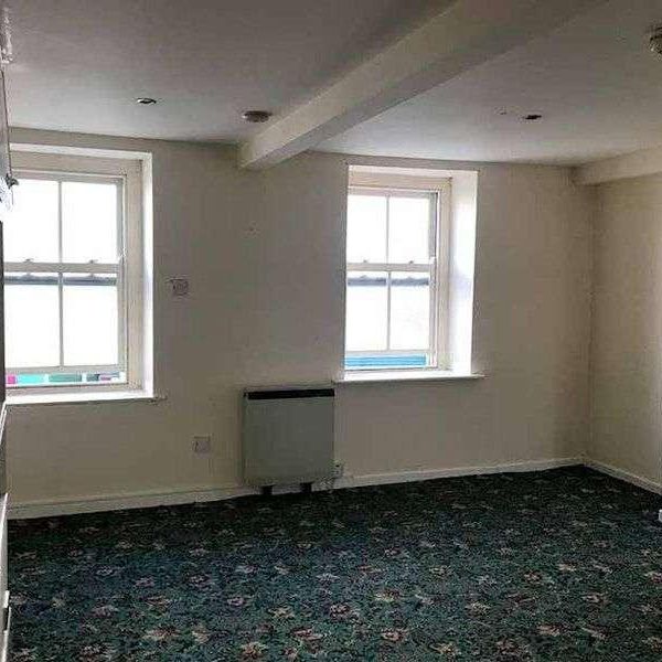 Flat, Bridge Street, Caernarfon, LL55 - Photo 1