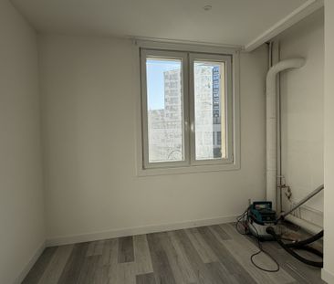 Location Appartement 1 pièce 24m² CHAMBERY 73000 - Photo 2