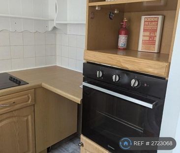 1 bedroom semi-detached house to rent - Photo 6