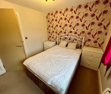 2 bedroom flat to rent - Photo 6
