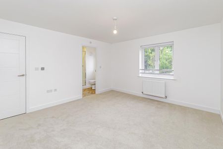 5 bedroom detached house to rent - Photo 4