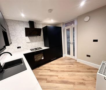 3 bedroom terraced house to rent - Photo 6