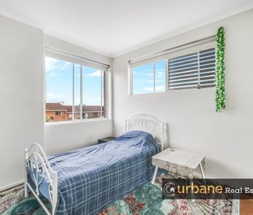 4 Minutes Walk To Station And Shopping Centre!! - Photo 6