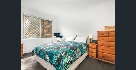 Spacious two bedroom apartment - Photo 2