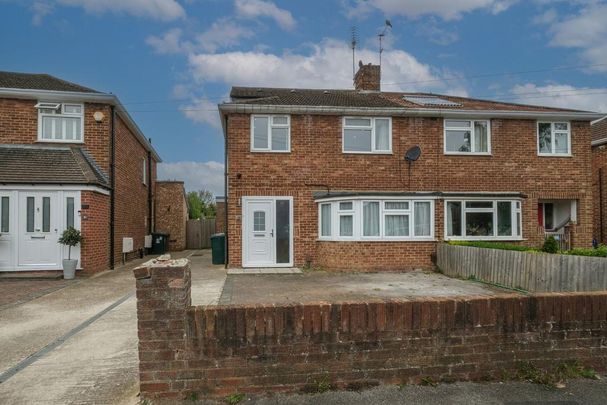 4 bedroom detached house to rent - Photo 1