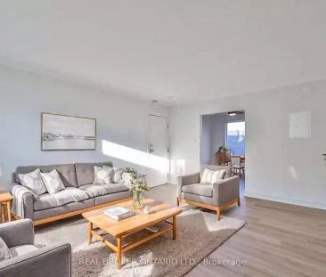 Beautifully renovated 2-bedroom apartment located in the heart of M... - Photo 1