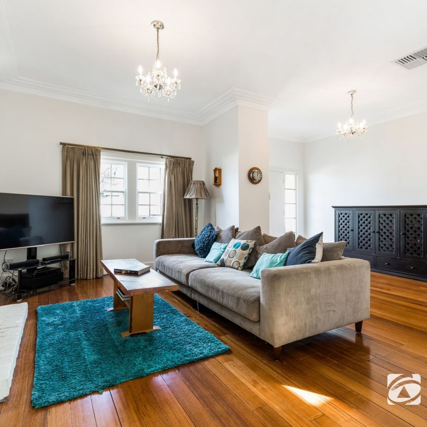 9 Harpin Pl, East Bendigo - Photo 1