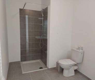 location Appartement T2 DE 39.26m² À BRIGNOLES - Photo 6