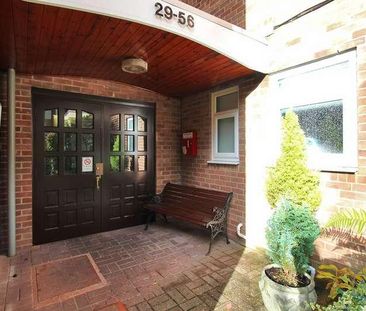 Burton Road, Lissenden, BH13 - Photo 2