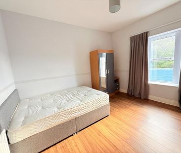 44 Galgorm Road, Ballymena, BT43 5HA - Photo 3