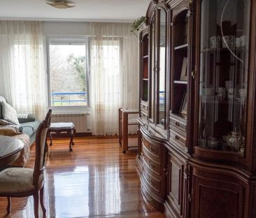 Piso de alquiler en Calle San Juan Bautista de la Salle, 15, Genera... - Photo 1