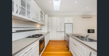 8 Loch Street, Hawthorn East, Vic 3123 - Photo 4