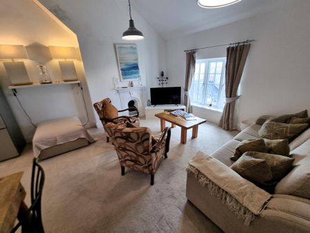 2 bedroom maisonette to rent - Photo 2