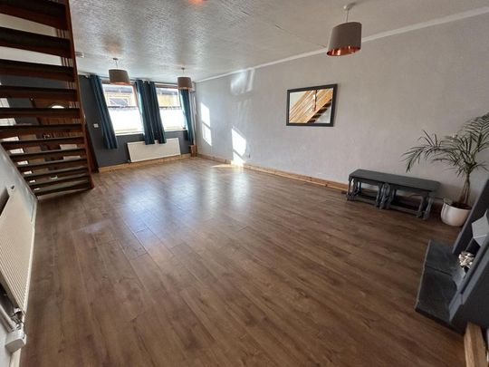 2 bedroom property to rent - Photo 1