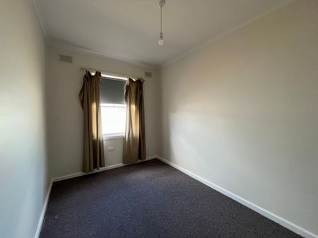 5 LORING STREET, WHYALLA STUART - Photo 2