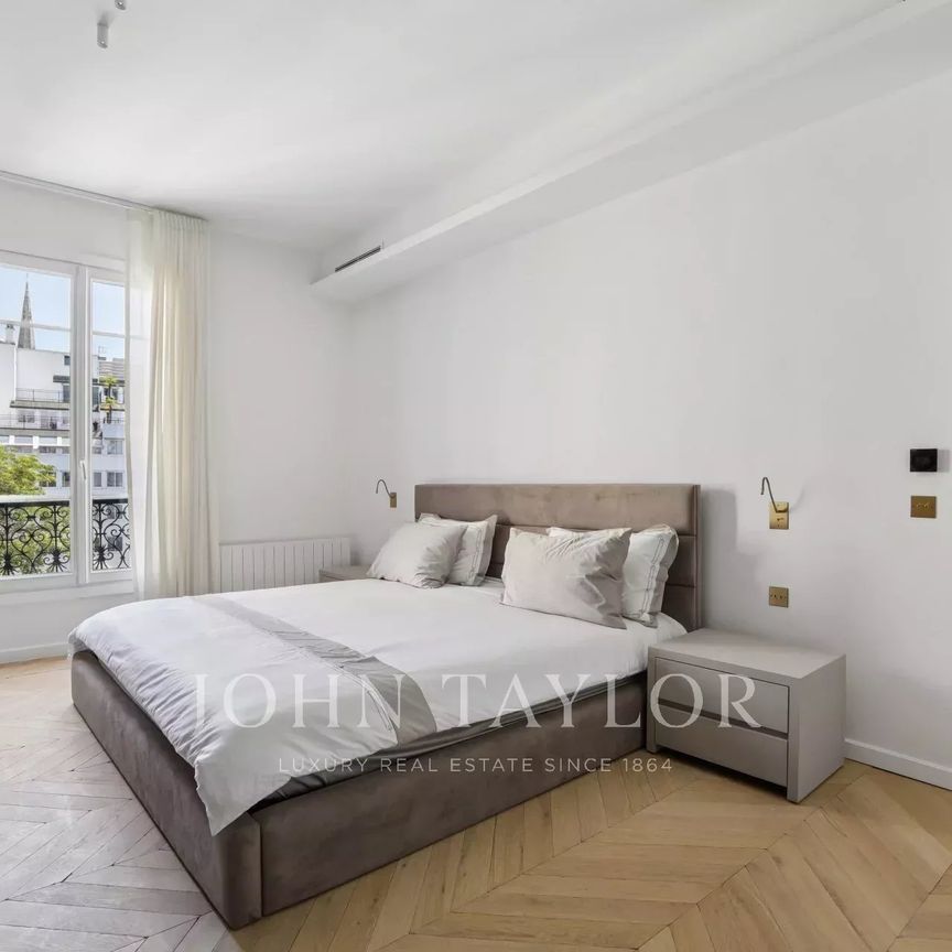 Appartement à louer Paris 8Ème - Champs-Élysées, Paris Rive Droite, France12 000 EUR / Mois - Photo 1
