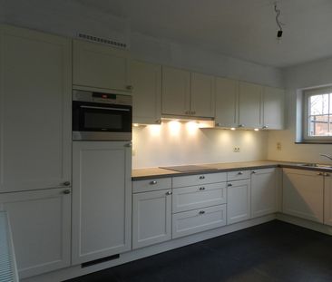 Recente halfopen bebouwing met drie ruime slaapkamers - Foto 4